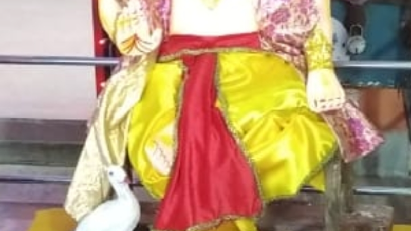 Andher Nagari chaupat Raja bhag -ek